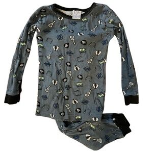 BSteps Boys Blue Rock Pajamas SZ 4 Excellent condition purchased at dennys NY